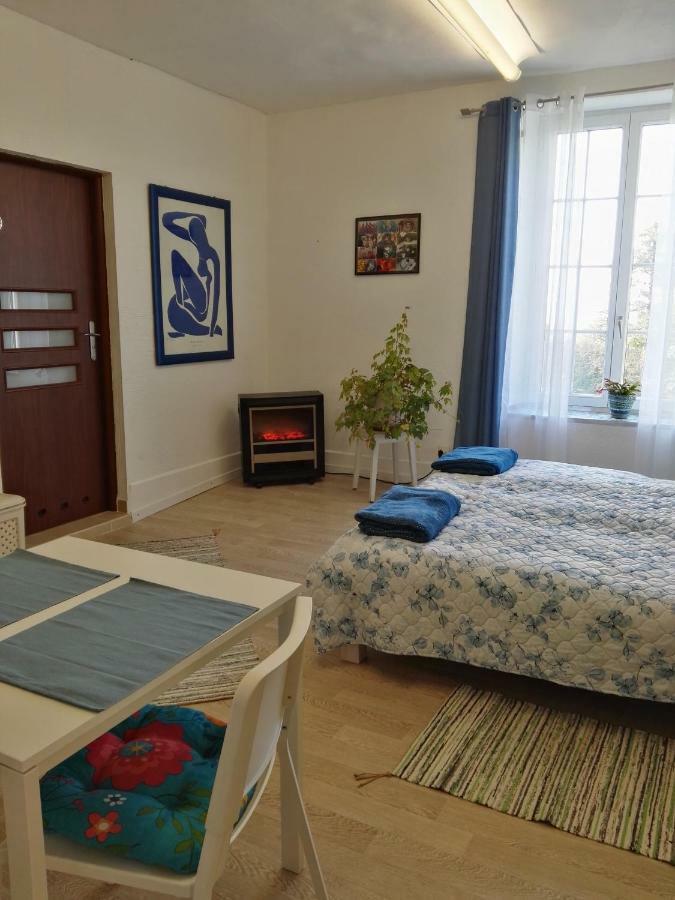 La Garde Chambres D'Hotes Charancieu Exteriör bild