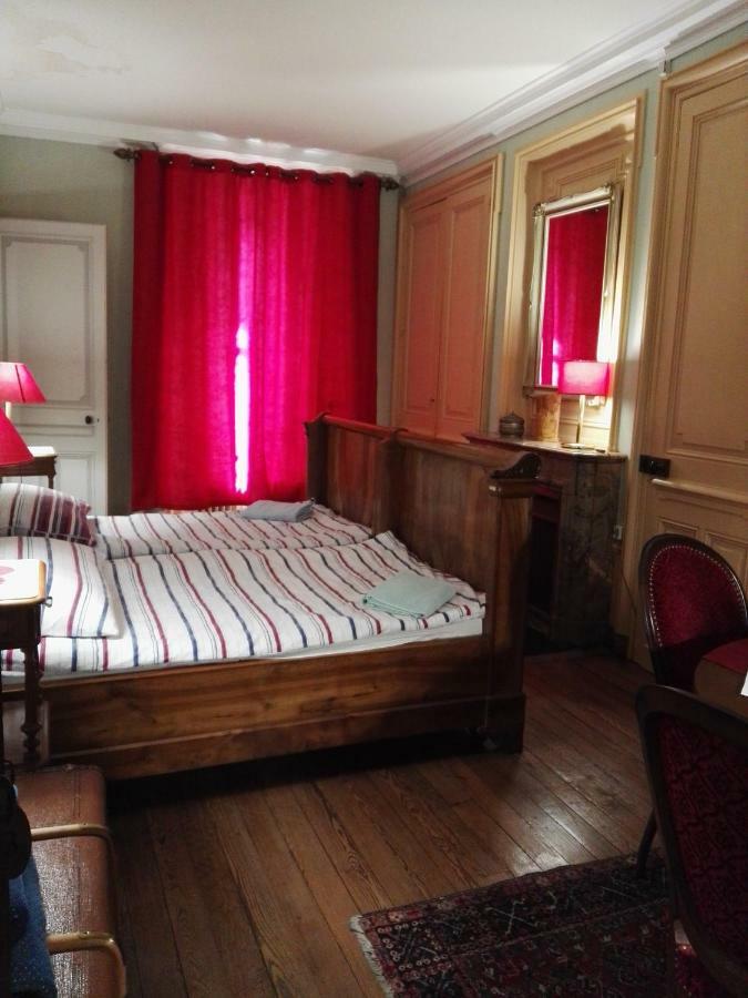 La Garde Chambres D'Hotes Charancieu Exteriör bild